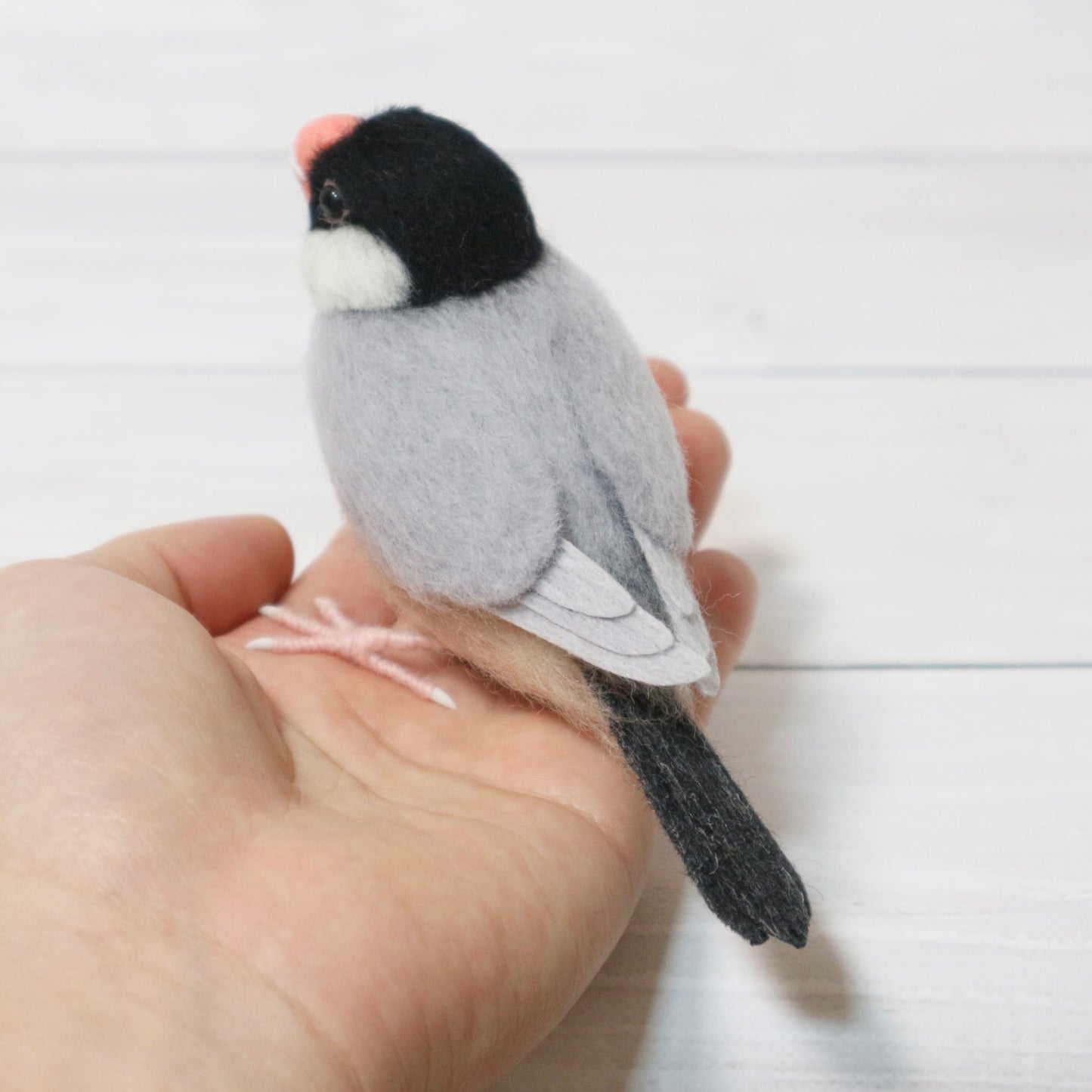 羊毛フェルトの桜文鳥